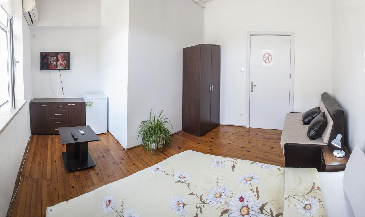 Sofia Central Guest Rooms Экстерьер фото